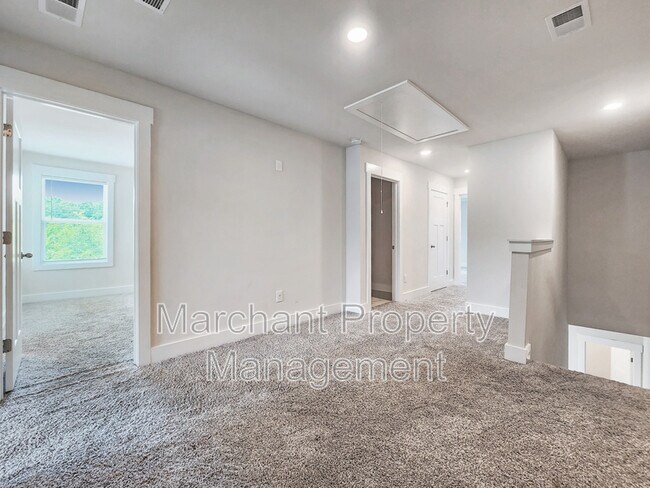 Building Photo - 130 Outback Dr