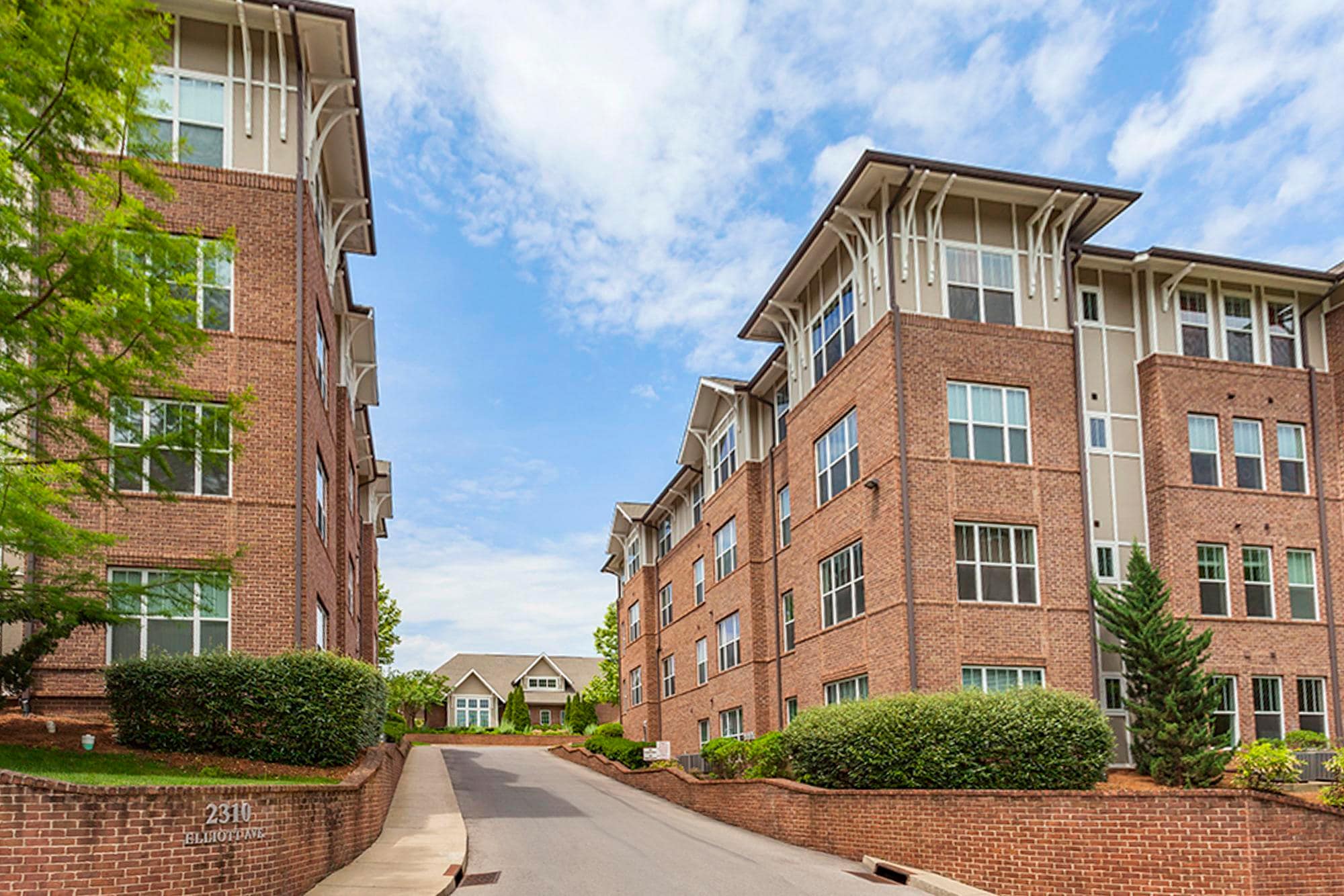 Building Photo - 2310 Elliott Ave