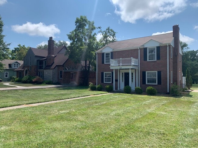 Building Photo - 918 W Stewart/404 W Blvd S