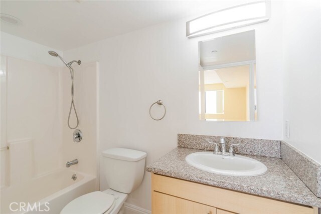 Building Photo - 1466 Tamarind Ave