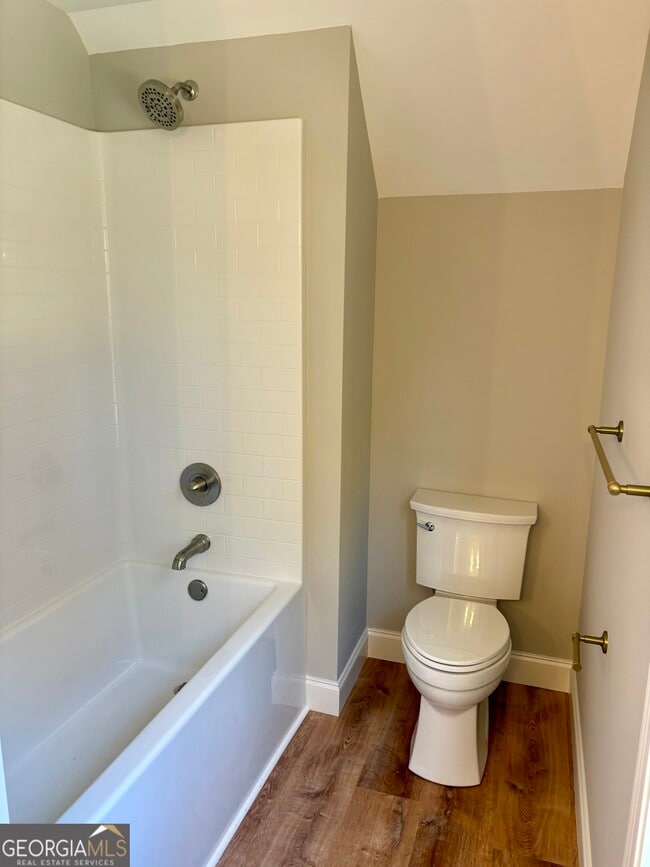 Building Photo - 114 Hidden Springs Way