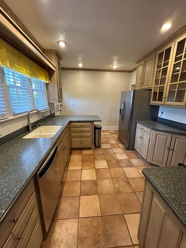 Building Photo - 3/2 House in Old East Rome $1,895