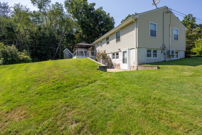 Building Photo - 159 E Johnson Ave