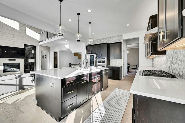 Building Photo - 6801 S Valleyhead Ct