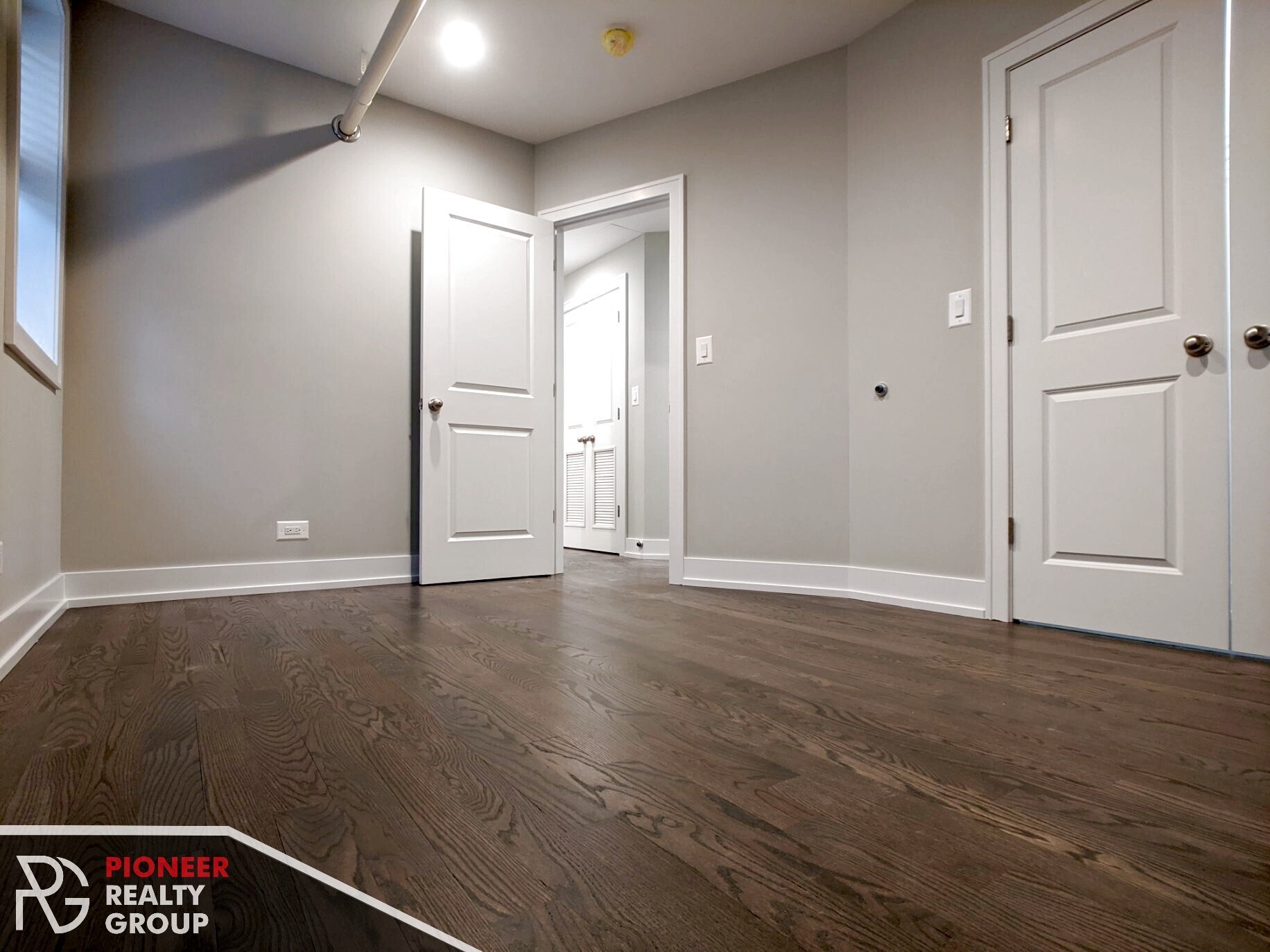 Building Photo - 1931 W Winona St