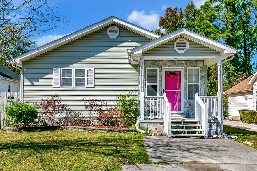 Building Photo - 1549 Cora Dr