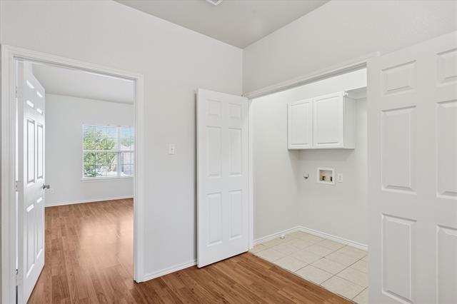 Building Photo - 468 Castleridge Dr
