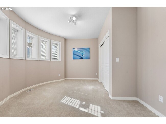 Building Photo - 13923 SW Mistletoe Dr