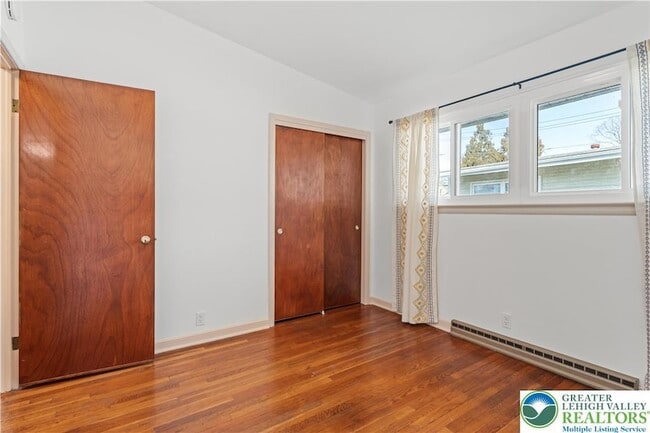 Building Photo - 732 N St Lucas St