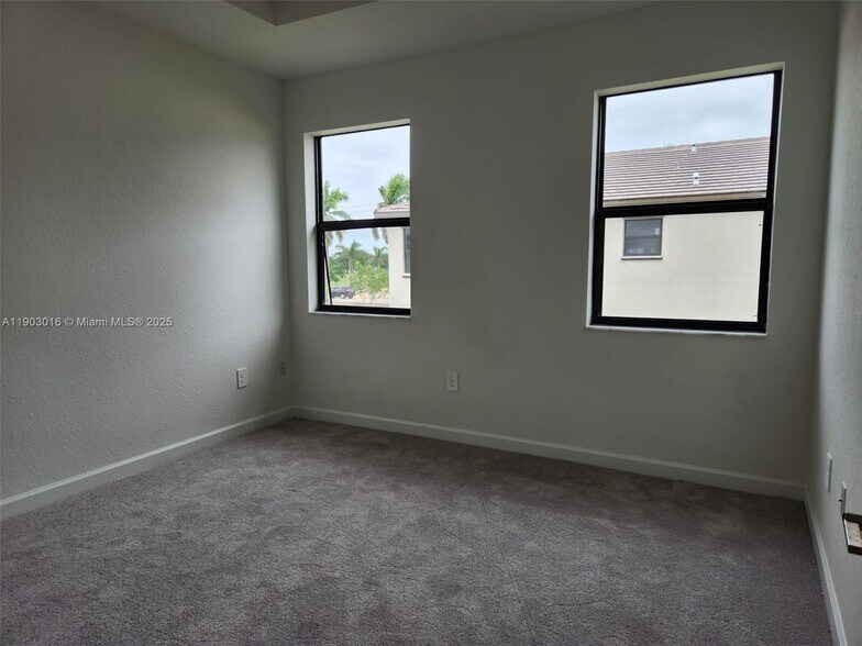 Building Photo - 13071 SW 232nd Ln