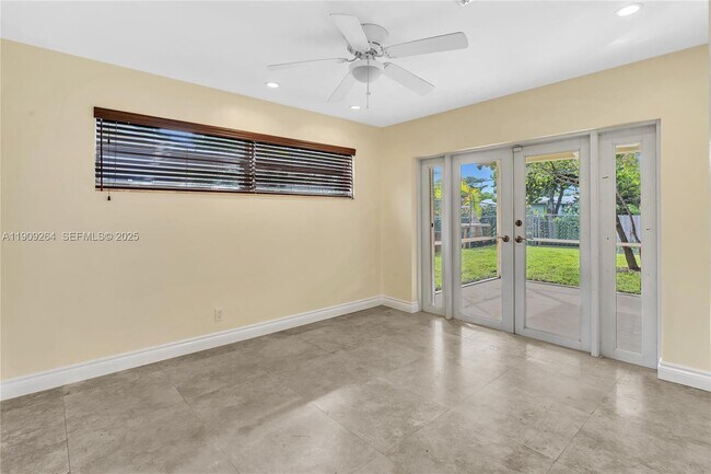 Building Photo - 2114 N 44th Ave