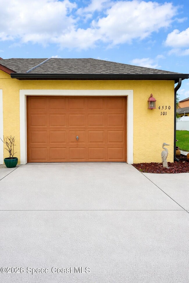 Building Photo - 4530 Radiant Way