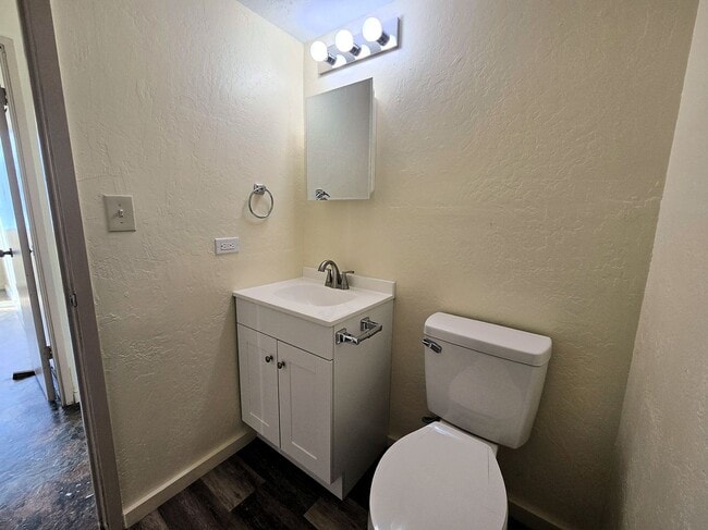 Building Photo - Newly Remodeled Harbor Lights 2 Bedroom
