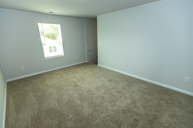 Building Photo - 324 Sweet Vernal St