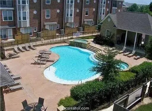 Building Photo - 305 Holleman Dr E