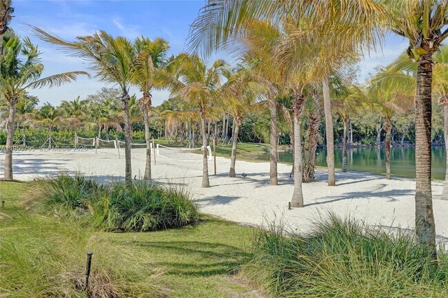 Building Photo - 920 SW 28th St