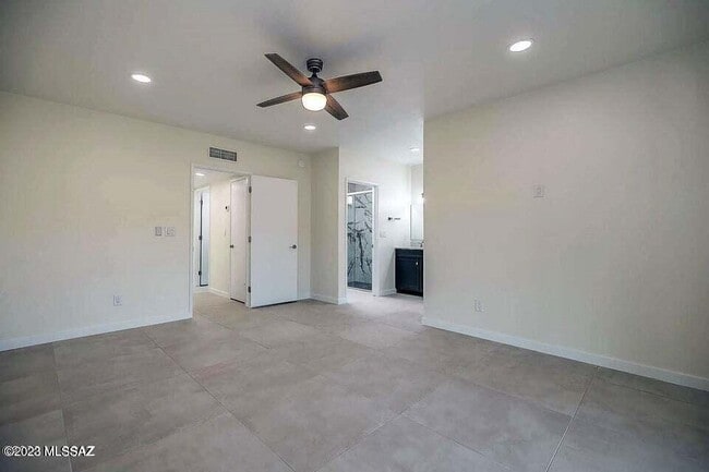 Building Photo - 4989 N Territory Ave