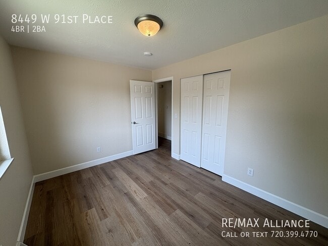 Building Photo - 8449 W 91st Pl