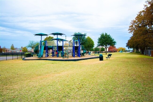 Building Photo - 3516 Clydesdale Dr