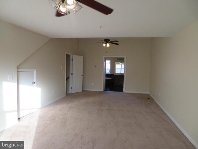 Building Photo - 3700 Bedford Dr