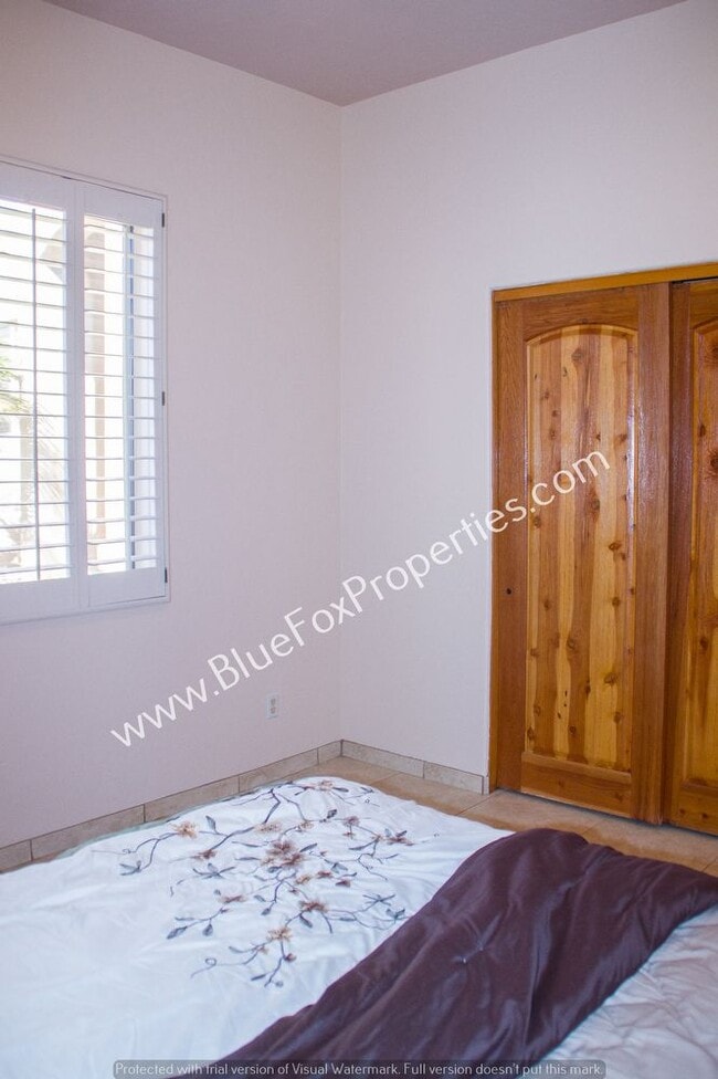 Building Photo - 6190 N Cadena De Montanas