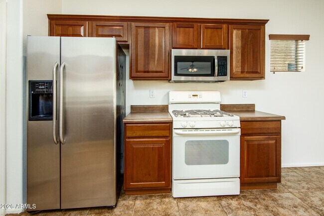Building Photo - 44640 Yucca Ln