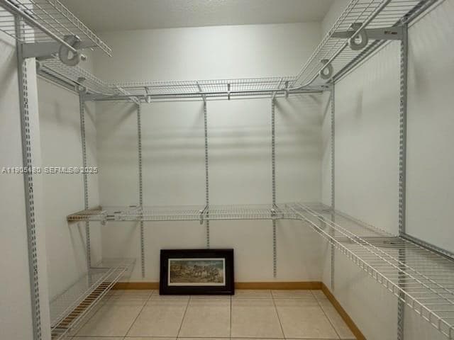 Building Photo - 365 NE Vanda Terrado