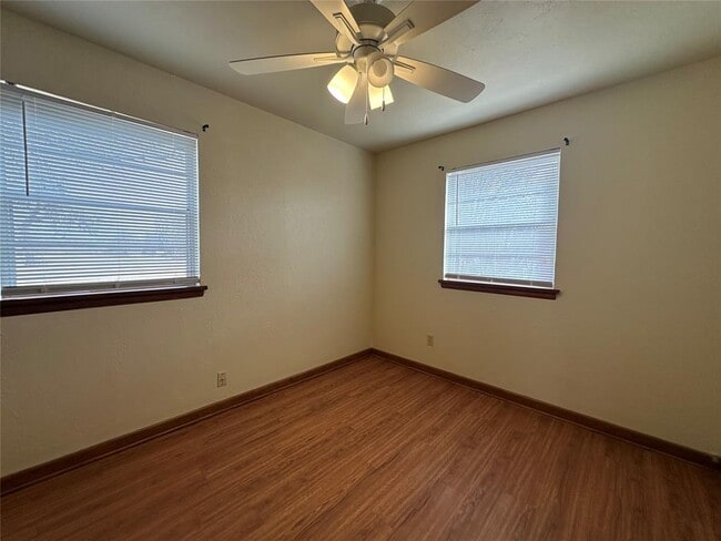 Building Photo - 500 Stinson St