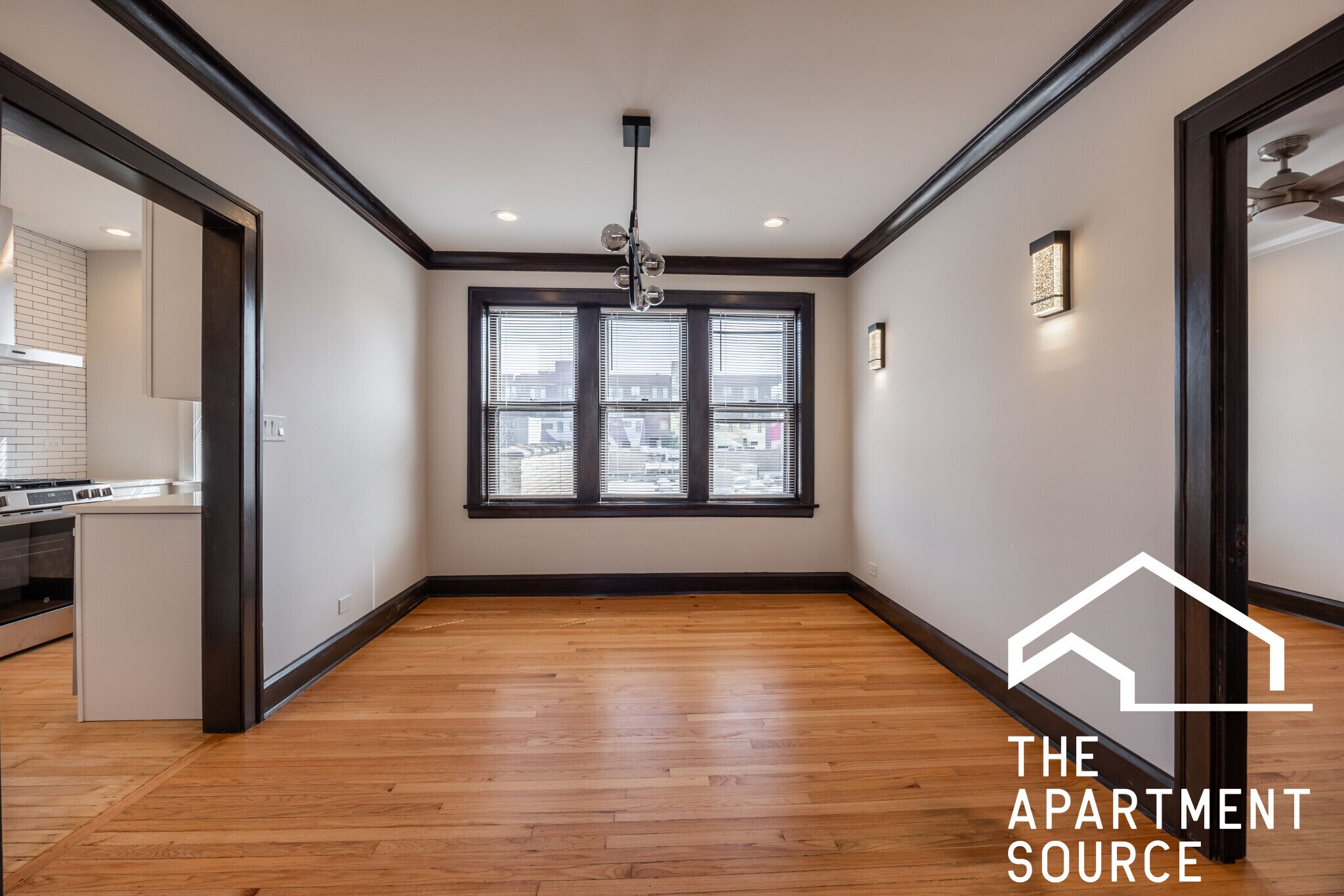 Building Photo - 6409 N Talman Ave