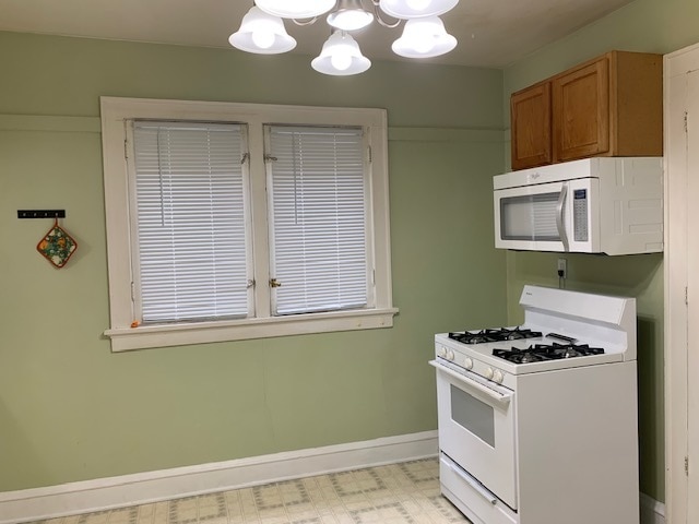2313 Kitchen - 2313 N Holton St