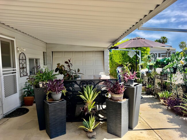 Building Photo - 38890 Desert Greens Dr W