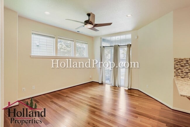 Building Photo - Excellent Condition Hillsboro Home In Great Location!