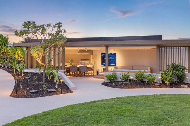 Building Photo - Park at Ward Village 2 bedroom 1 bath 2 parking stalls available now!
