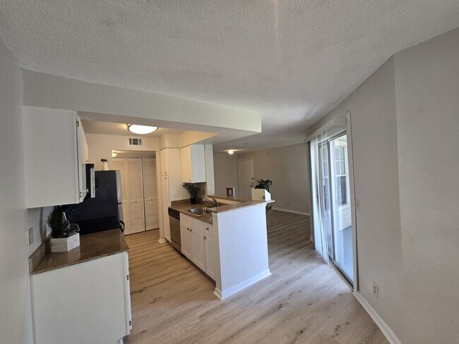 Building Photo - Charming 1 Bed 1 Bath in I District of Orl...