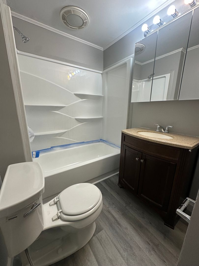 Building Photo - 2322 Ravine St