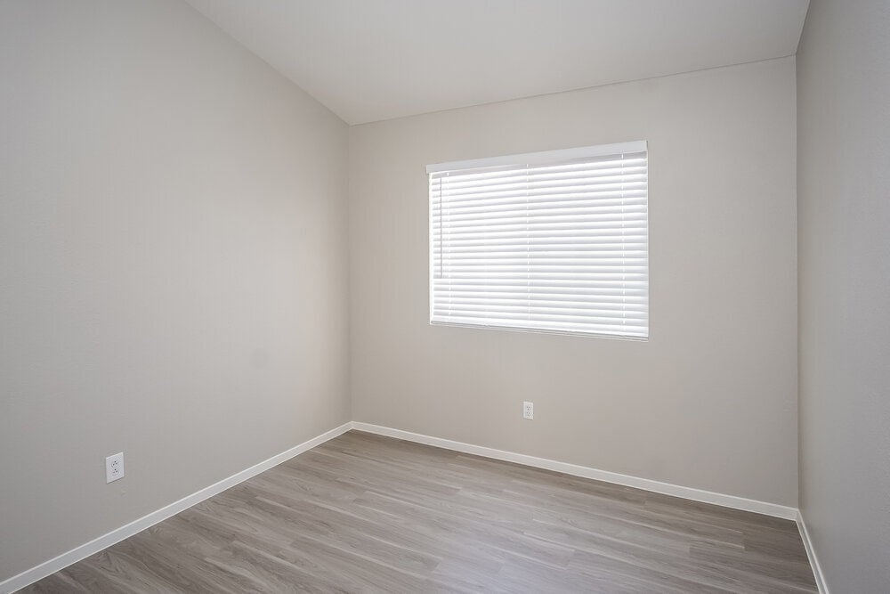 Building Photo - 3744 Blue Dawn Dr