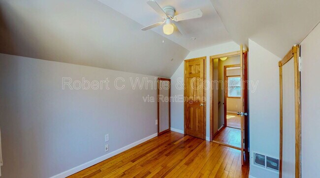 Building Photo - 10 Harkness Dr