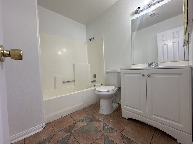 Building Photo - 6905 Singing Dunes Ln
