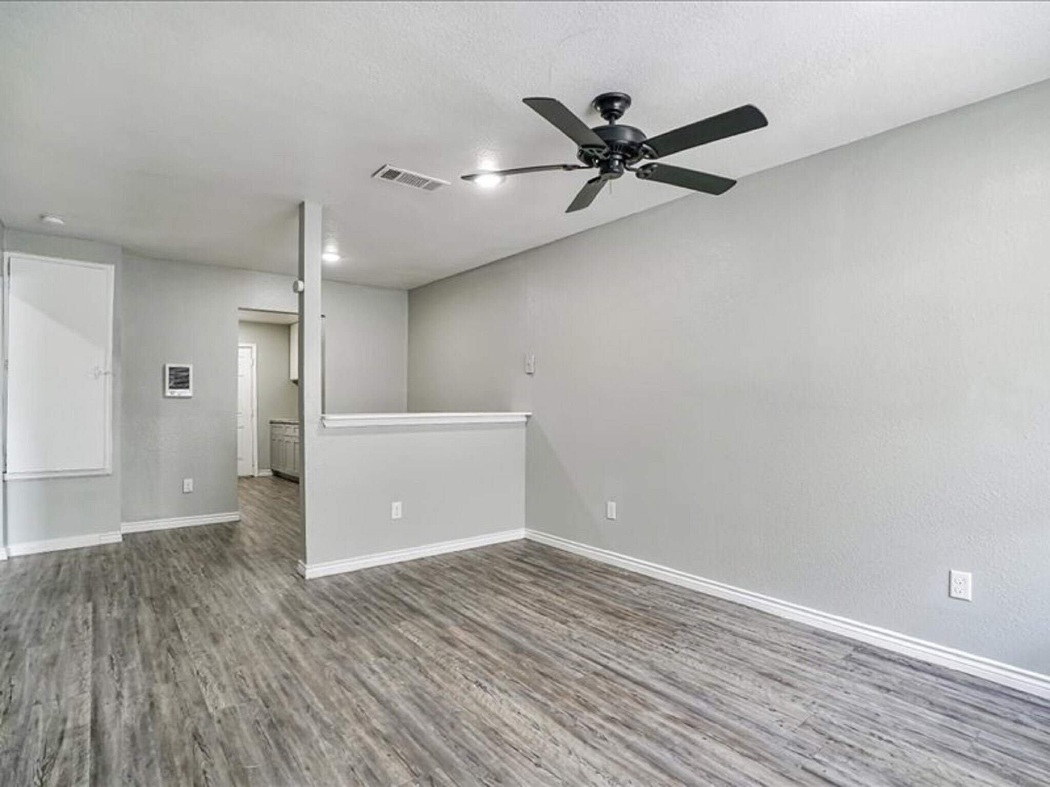 Building Photo - 5149 Lavender St