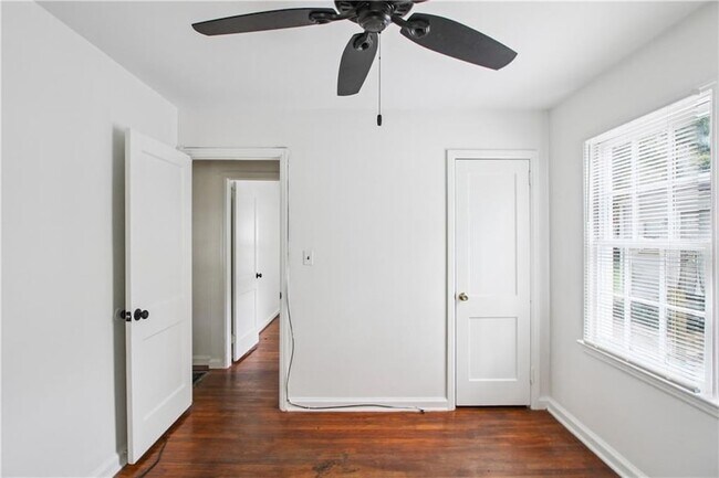 Building Photo - 1390 Benteen Ave SE