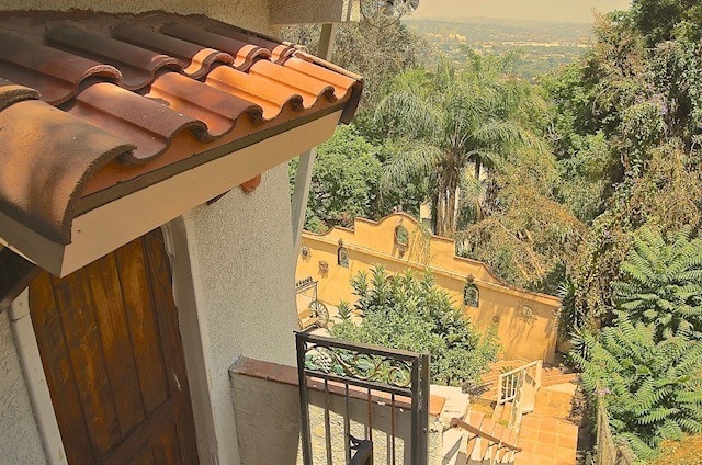 Front door Entry/backyard - 3916 Carnavon Way