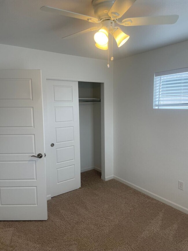 Building Photo - Beautiful home for rent between Parker and...
