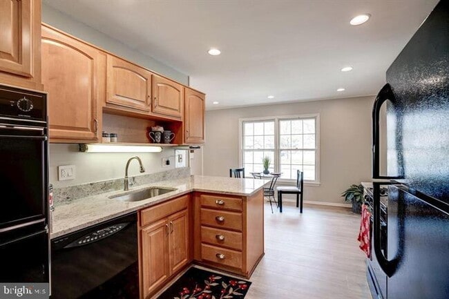 Building Photo - 1700 Pebble Beach Dr