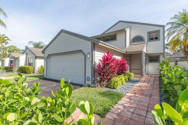 Building Photo - 13283 Bedford Mews Ct