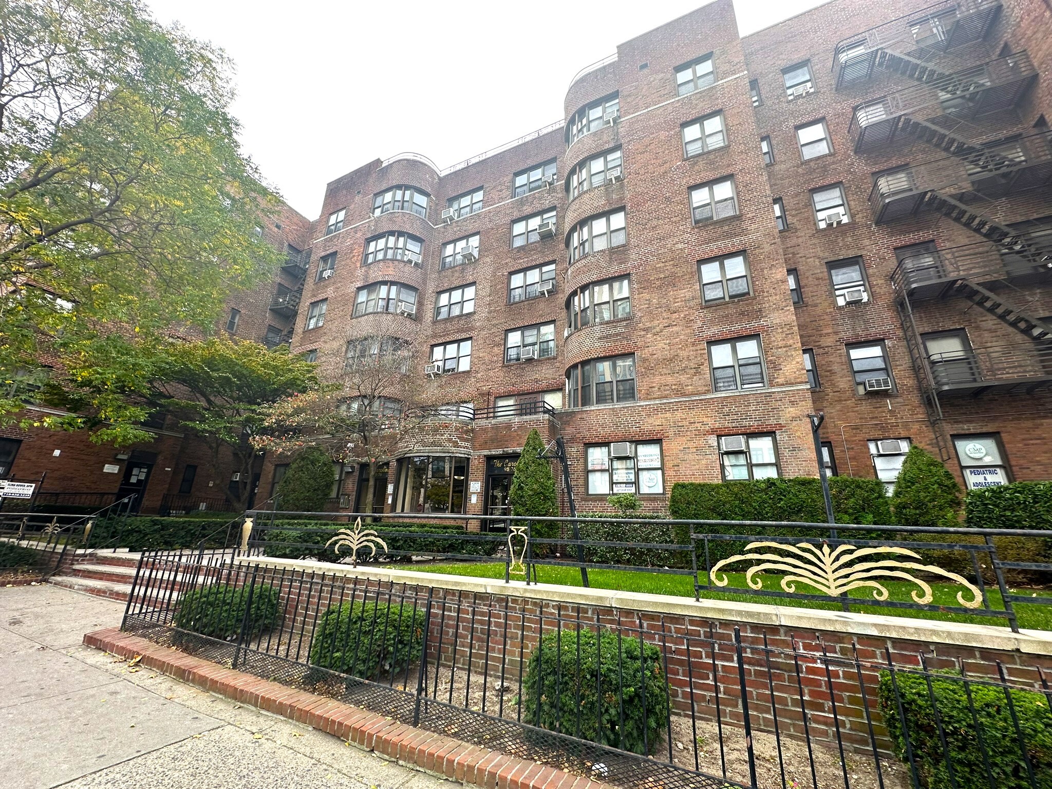 Building Photo - 9876 Queens Blvd