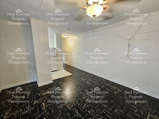 Building Photo - NO PARKING. Rented as shown. 1 Bed 1 Bath Apartment. Month to Month lease. Water and Sewer includ...