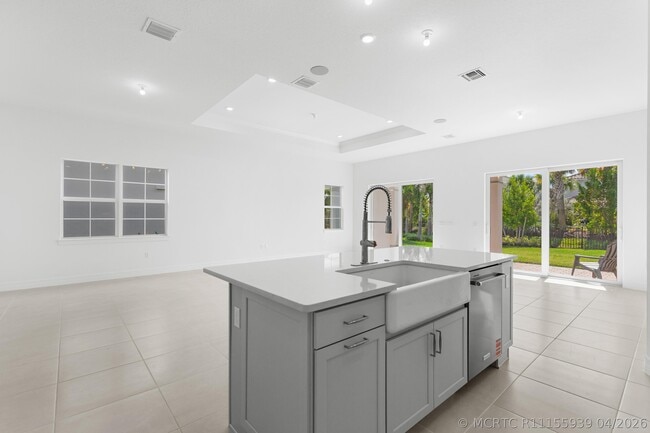 Building Photo - 10717 Northbrook Cir