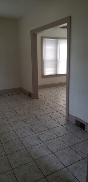 Dining and living area main floor - 1016 S Franklin St