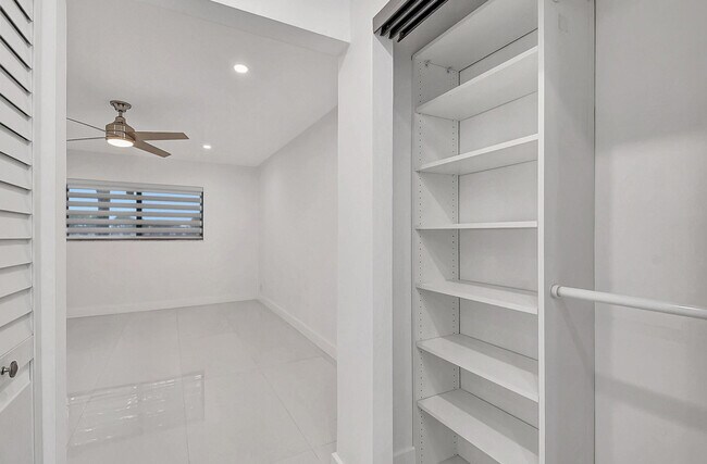 Building Photo - 15378 Lakes of Delray Blvd