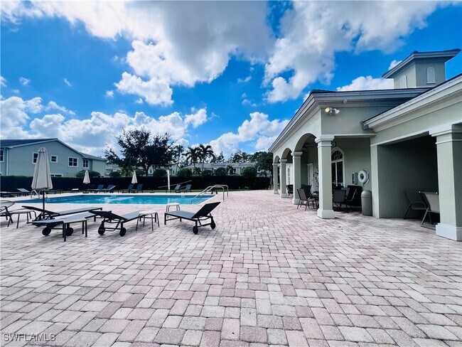 Building Photo - 1435 Mariposa Cir